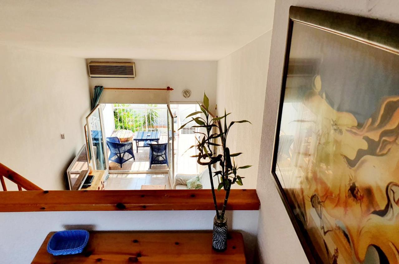 Bonita Casa Con Terraza Y Patio Empuriabrava Exterior photo